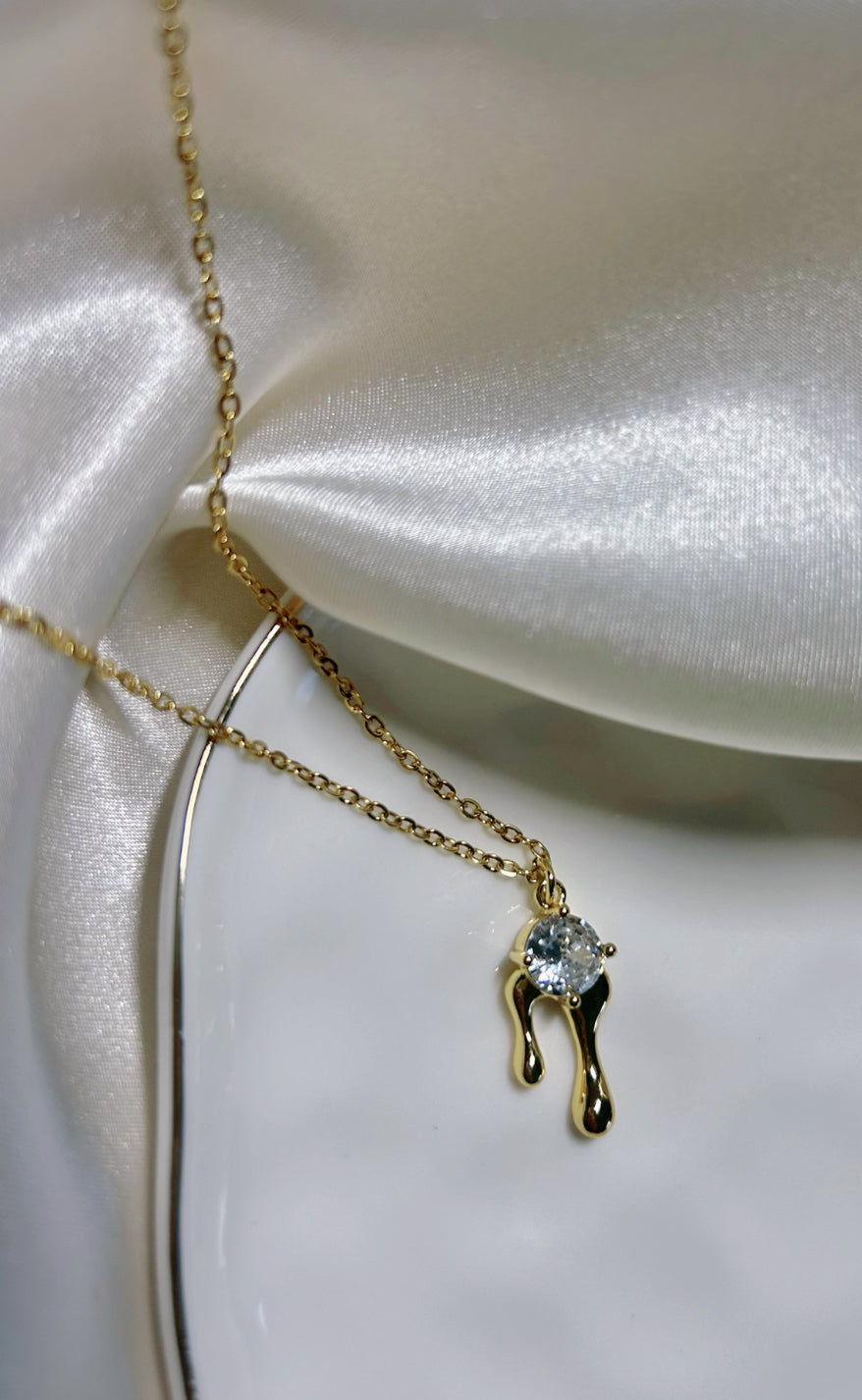 Rarity Necklace (24k Gold Filled)